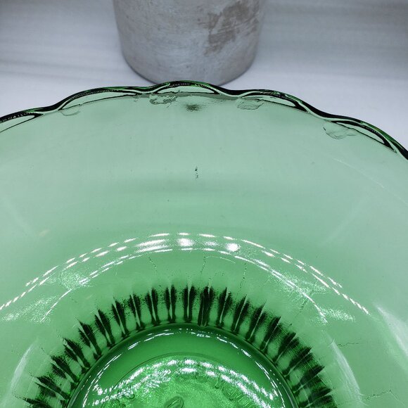 E.O. Brody M2000 Vintage Green Scalloped Pedestal Bowl or Candy Dish - Picture 10 of 11